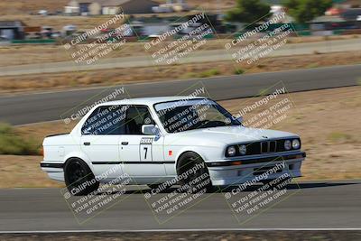 media/Oct-01-2022-Team Topak Racing (Sat) [[f860fb51be]]/2-Inter Low 2/session 1 turn 3/
